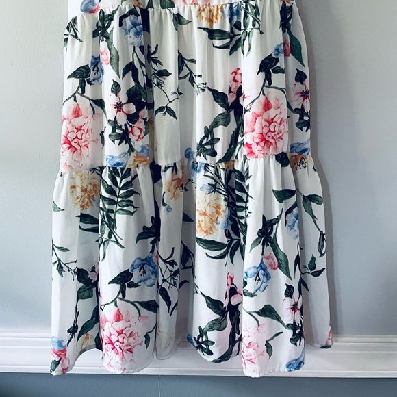 Everly  - Picture 6 of 8